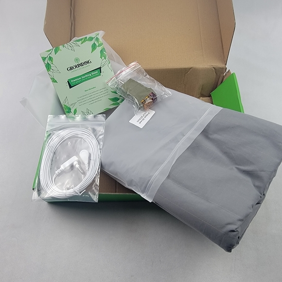 Grounding Bedding Nwt Grounding Premium Grounding Fitted Sheet